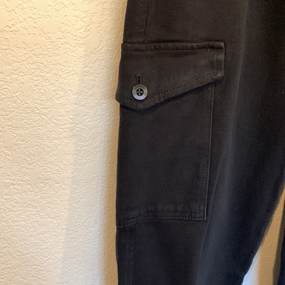 Aritzia Modern Cargo Jeans Petite - Picture 5 of 9